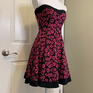 Lips Kiss Strapless Sexy Dress